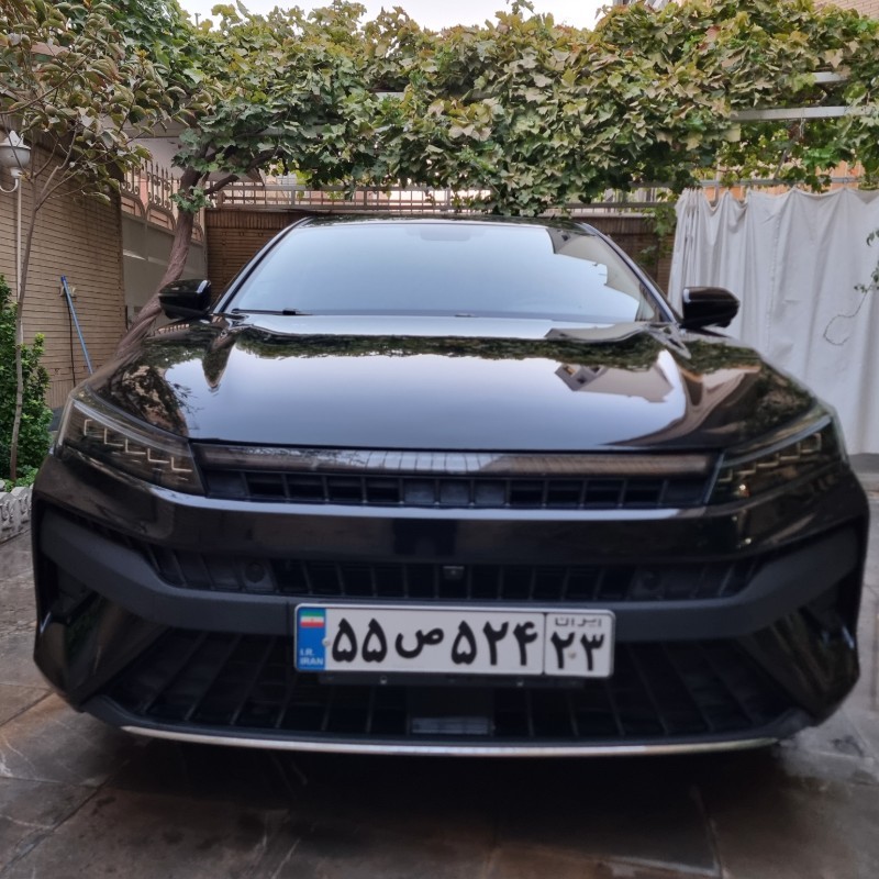 کی ام سی مدل J7 سال 1402  کارکرده