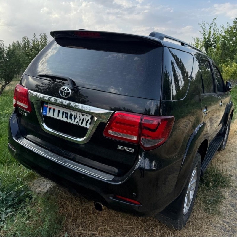 تویوتا مدل فورچونر 4 لیتر سال 2012  کارکرده