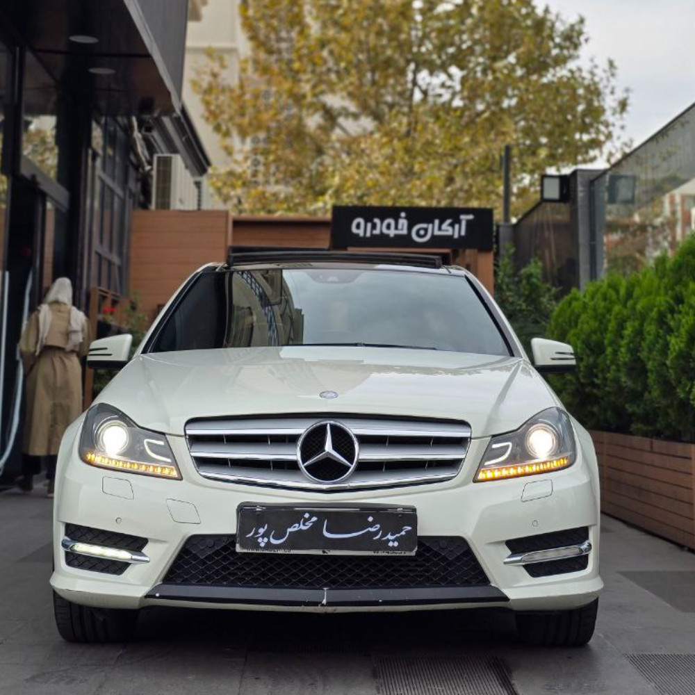بنز C200 مدل ۲۰۱۲