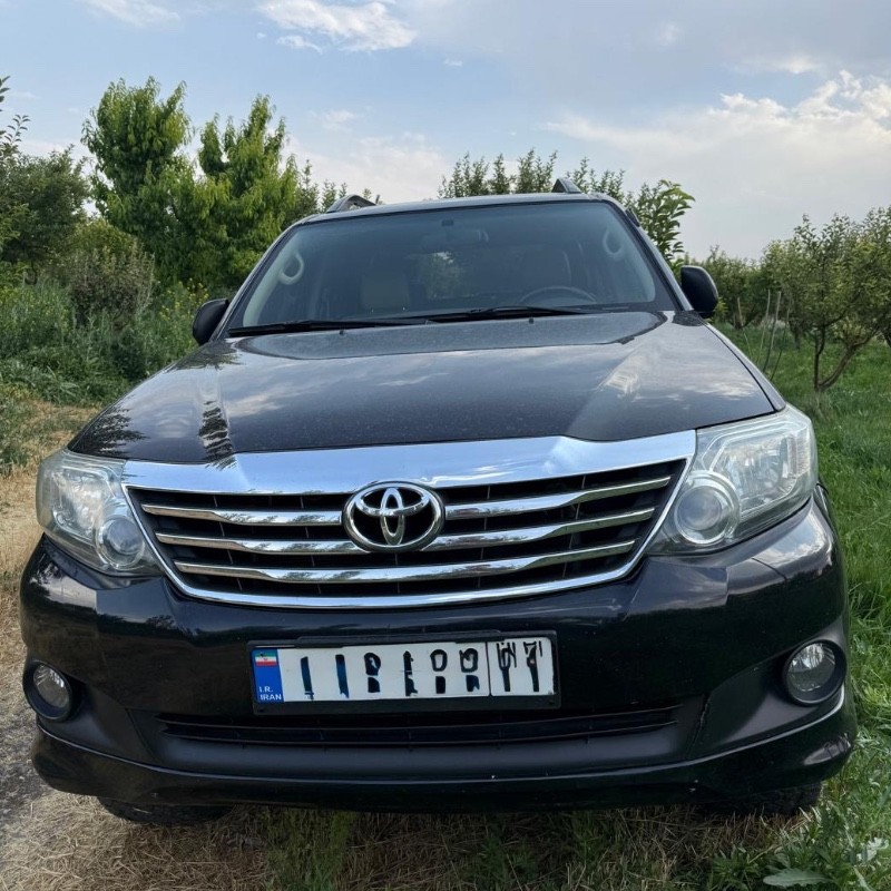 تویوتا مدل فورچونر 4 لیتر سال 2012  کارکرده