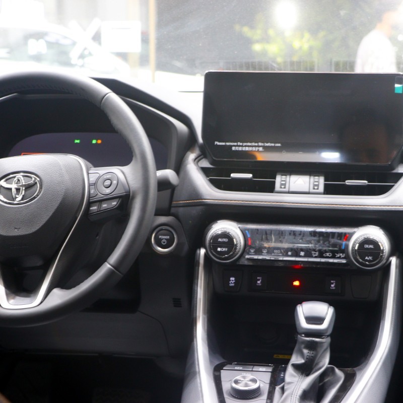 تویوتا مدل راوفور 2.5 لیتر دو دیفرانسیل سال 2024  کارکرده