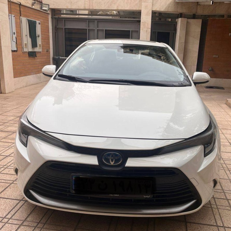 تویوتا مدل لوین هیبرید 1.8 لیتر ساده سال 2023  کارکرده
