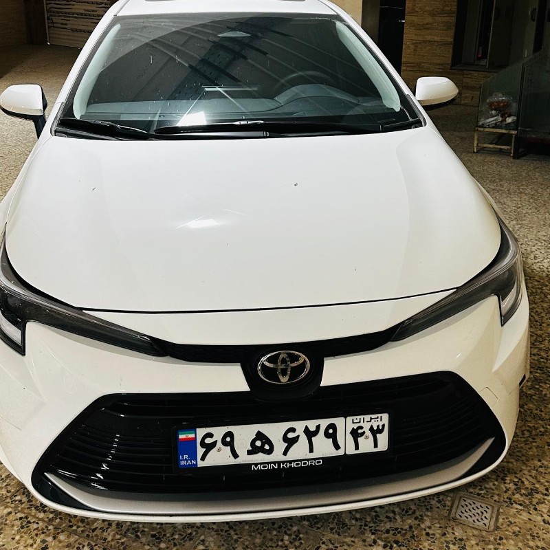 تویوتا مدل لوین هیبرید 1.8 لیتر ساده سال 2024  کارکرده