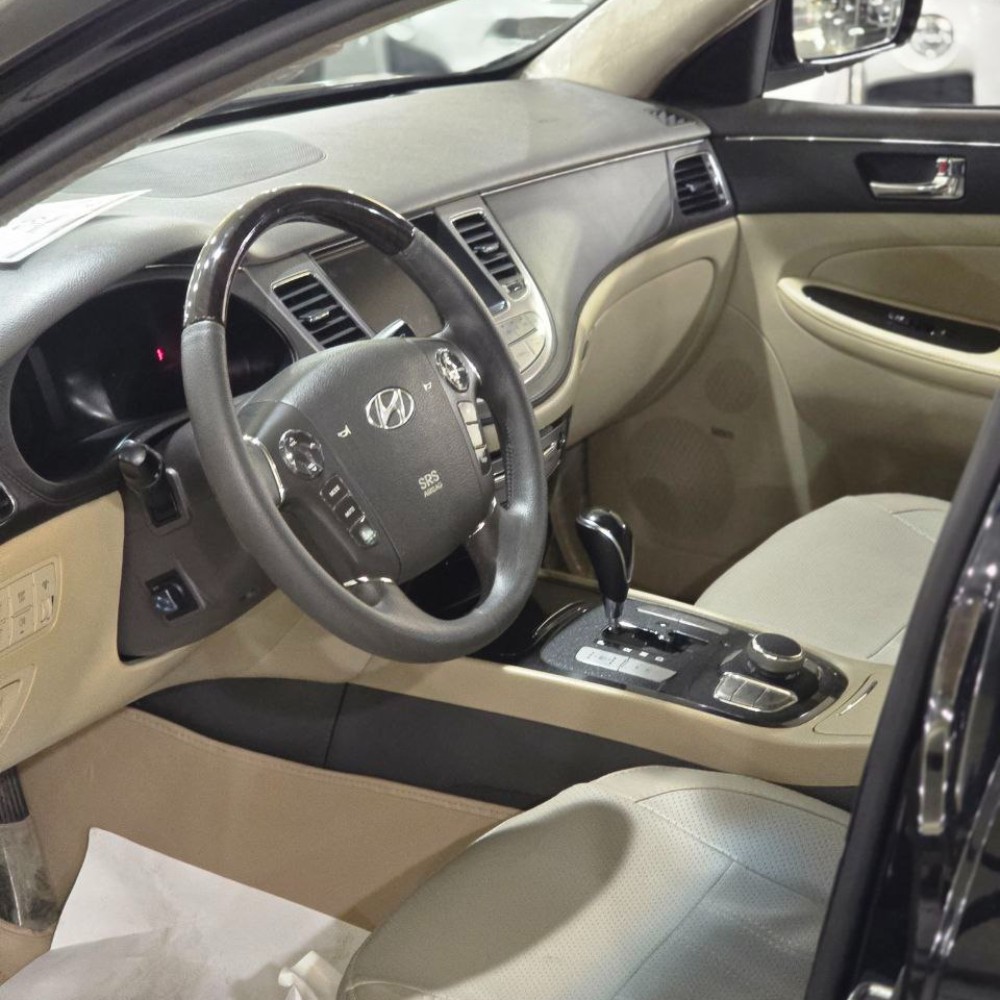 هیوندای جنسیس مدل 2011