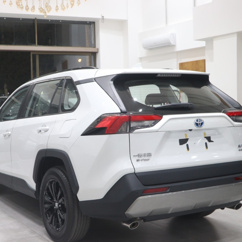 تویوتا مدل راوفور 2.5 لیتر دو دیفرانسیل سال 2024  کارکرده