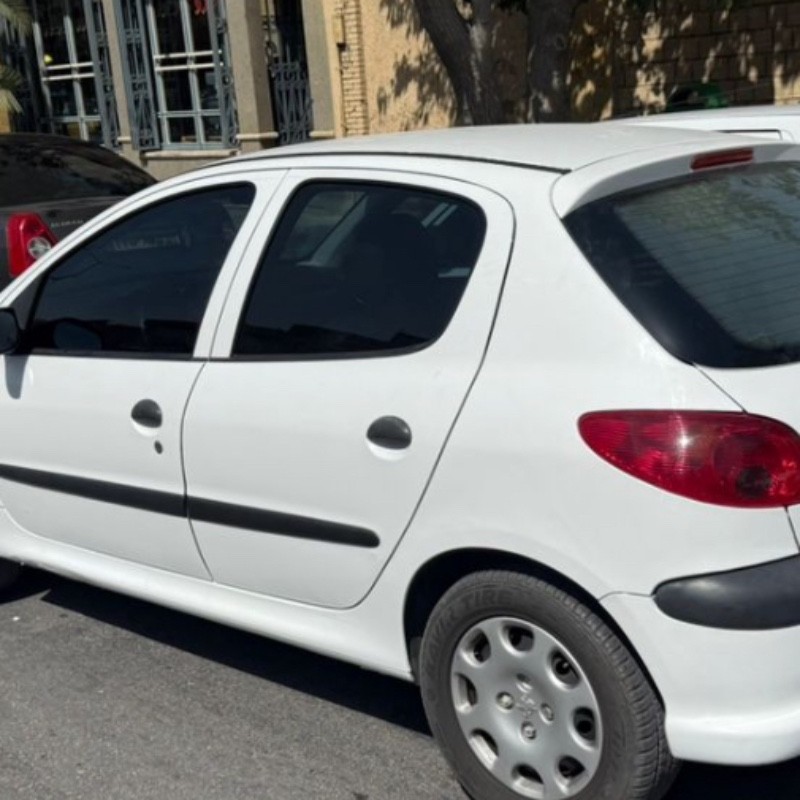 پژو مدل 206 تیپ 2 سال 1397  کارکرده