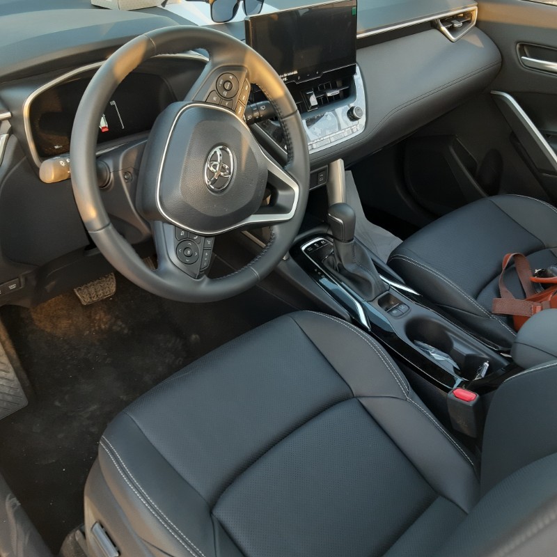 تویوتا مدل فرانت لندر هیبرید 2.0 لیتر سال 2024  صفر