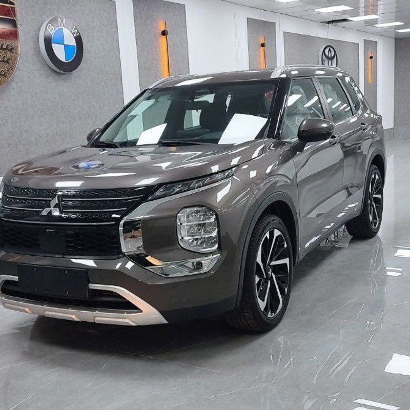 میتسوبیشی مدل اوتلندر تک دیفرانسیل P لاین سال 2023  کارکرده