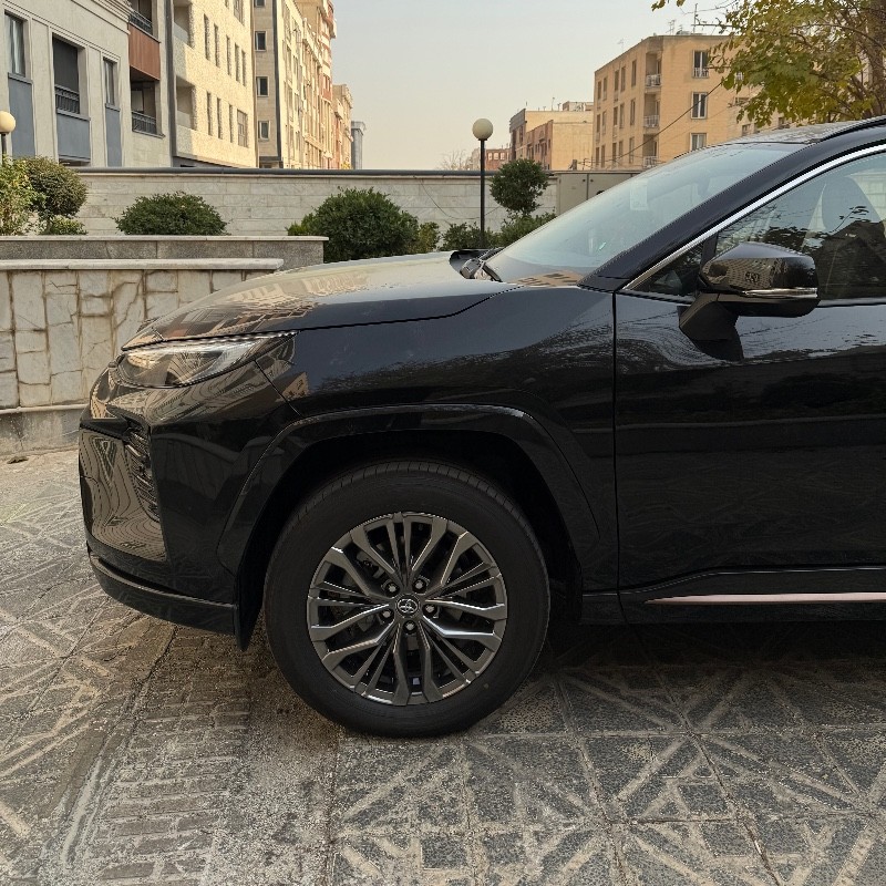 تویوتا مدل وایلندر 2.0 لیتر دو دیفرانسیل سال 2025  صفر