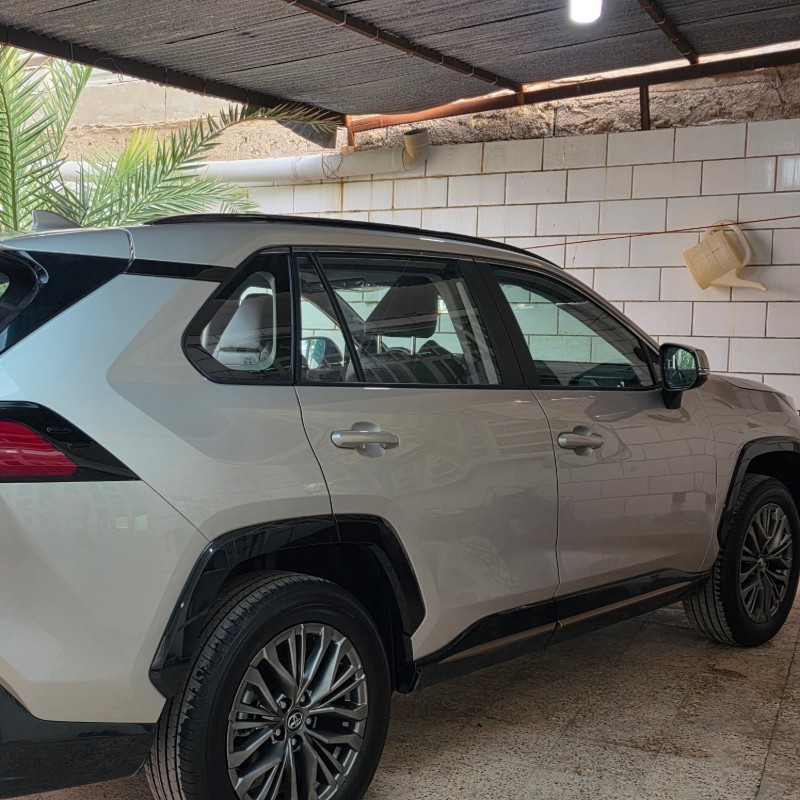 تویوتا مدل وایلندر 2.0 لیتر دو دیفرانسیل سال 2025  کارکرده