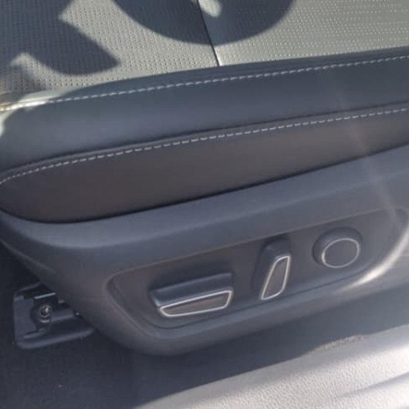 تویوتا مدل کمری هیبرید 2.5 لیتر پریمیوم ادیشن سال 2024  صفر