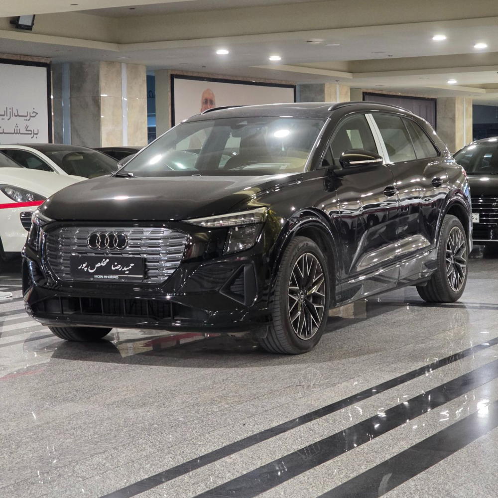آئودی Q5 تیپ4 بلک پکیج مدل 2024