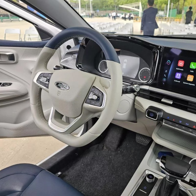 ام وی ام مدل X33 کراس اتوماتیک سال 1404  صفر