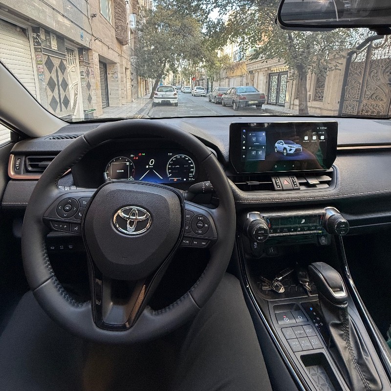 تویوتا مدل وایلندر 2.0 لیتر دو دیفرانسیل سال 2025  صفر