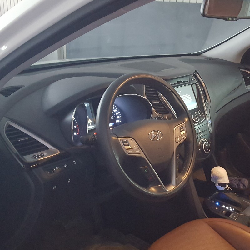 هیوندای مدل سانتافه 4 سیلندر دو دیفرانسیل سال 2015  کارکرده