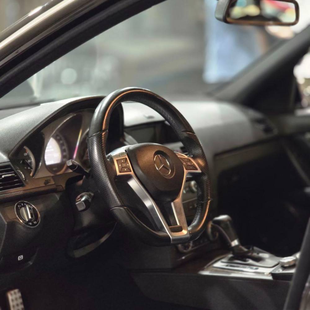 بنز c200 مدل 2010