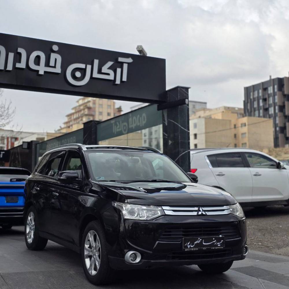 میتسوبیشی اوتلندر مدل ۲۰۱۵