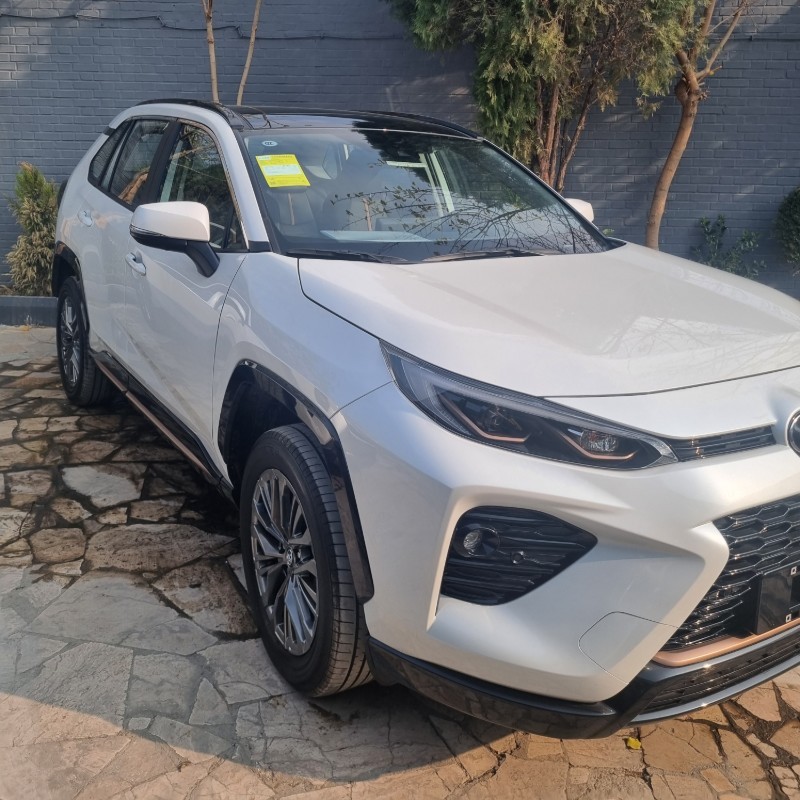 تویوتا مدل وایلندر 2.0 لیتر دو دیفرانسیل سال 2025  صفر