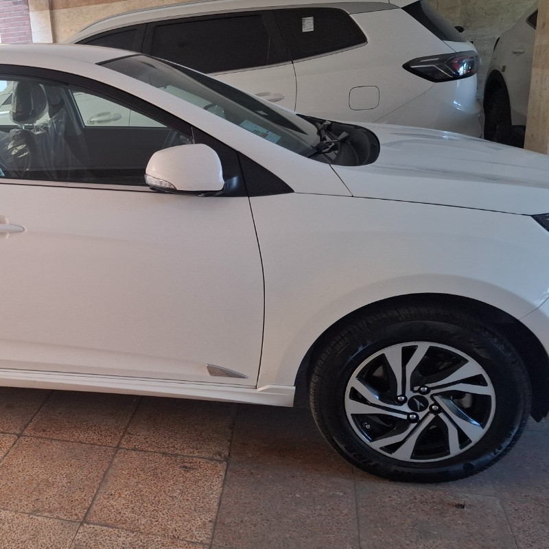 کی ام سی مدل ایگل 1.5 لیتر سال 1404  صفر