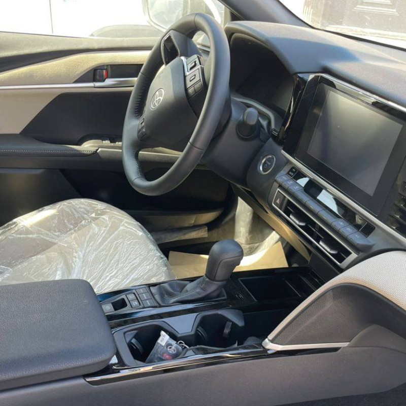 تویوتا مدل کمری XLE سال 2025  صفر