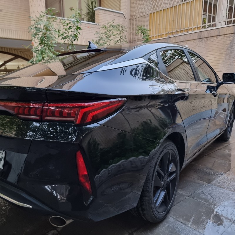 کی ام سی مدل J7 سال 1402 کارکرده