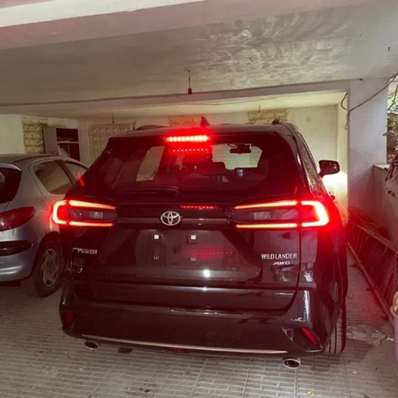 تویوتا مدل وایلندر 2.0 لیتر دو دیفرانسیل سال 2025  صفر