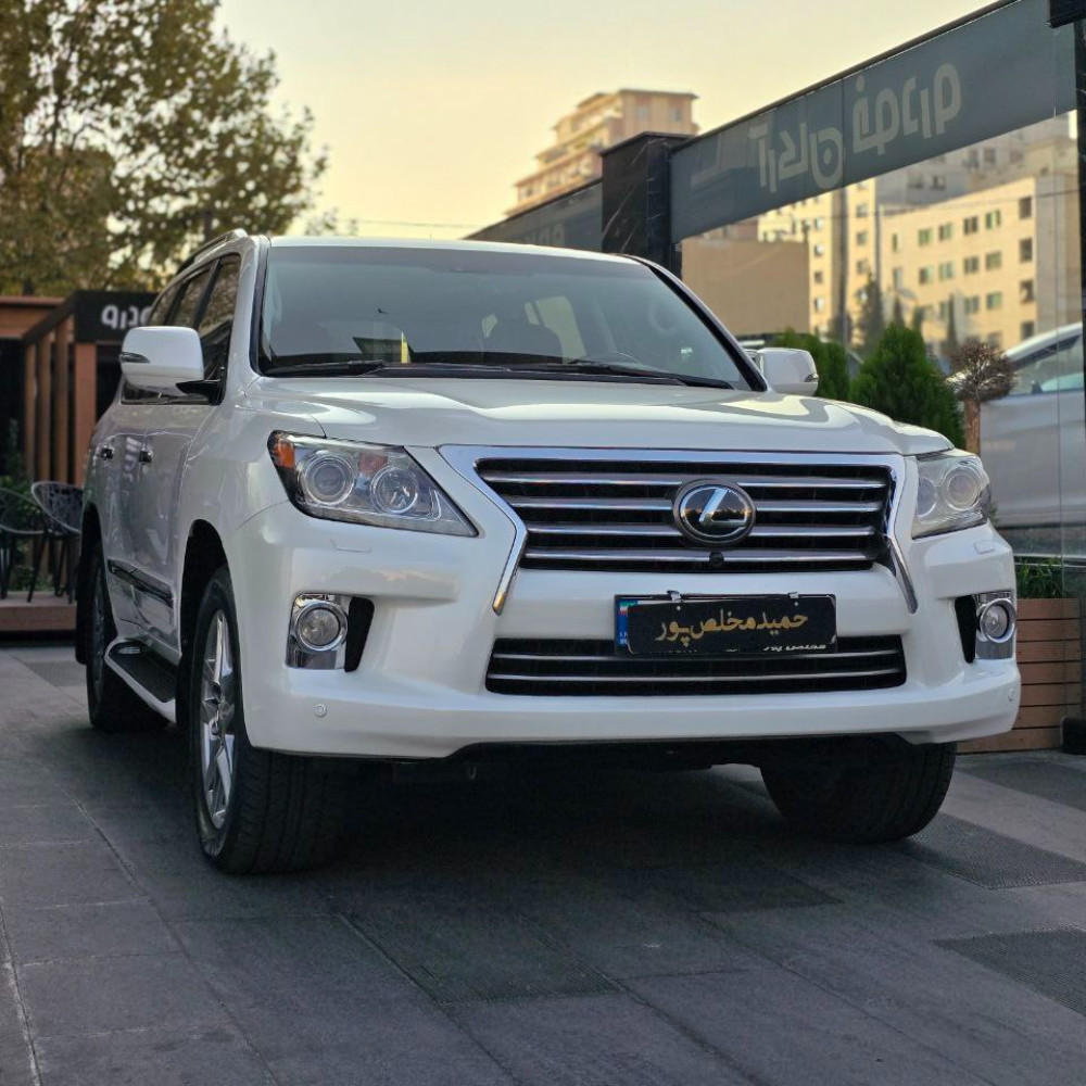 لکسوس LX570 مدل ۲۰۱۳