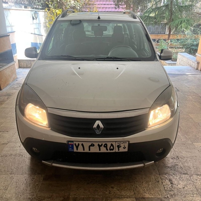 رنو مدل ساندرو استپ وی اتوماتیک سال 1396  کارکرده