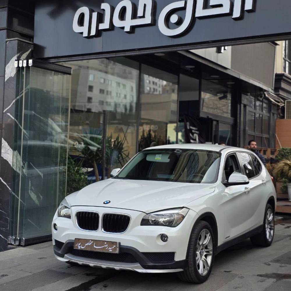 بی ام و x1 مدل 2015