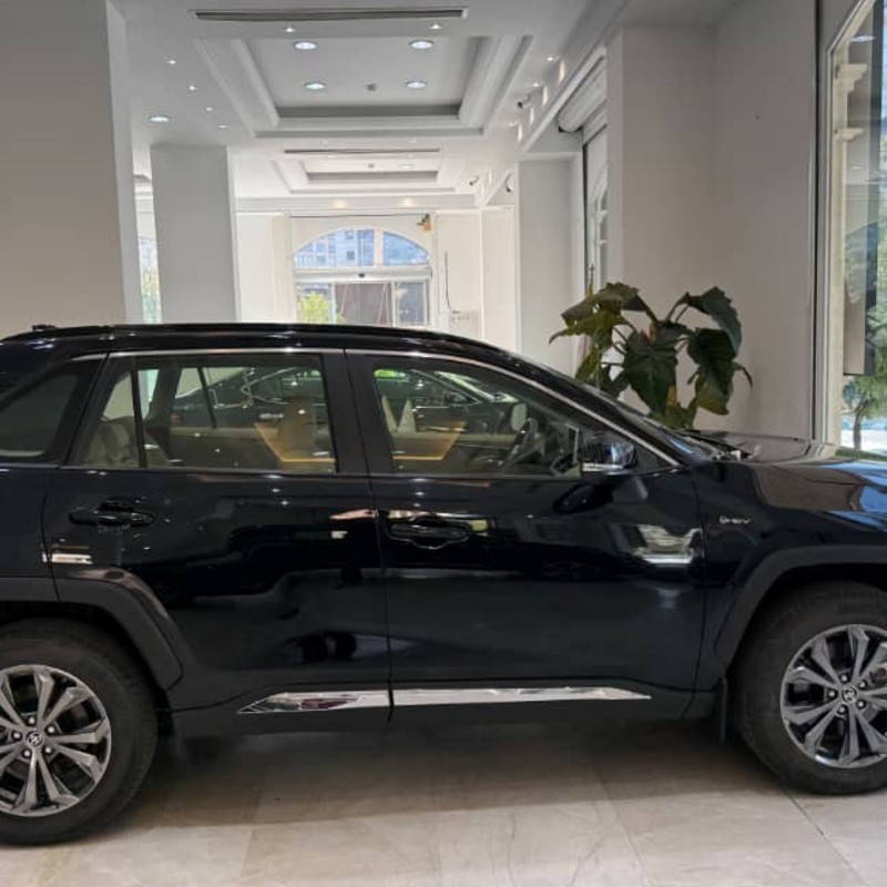 تویوتا مدل راوفور 2.5 لیتر دو دیفرانسیل ادونچر سال 2025  کارکرده