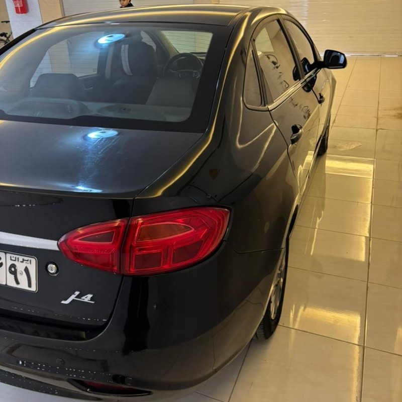 جک مدل J4 سال 1402  کارکرده