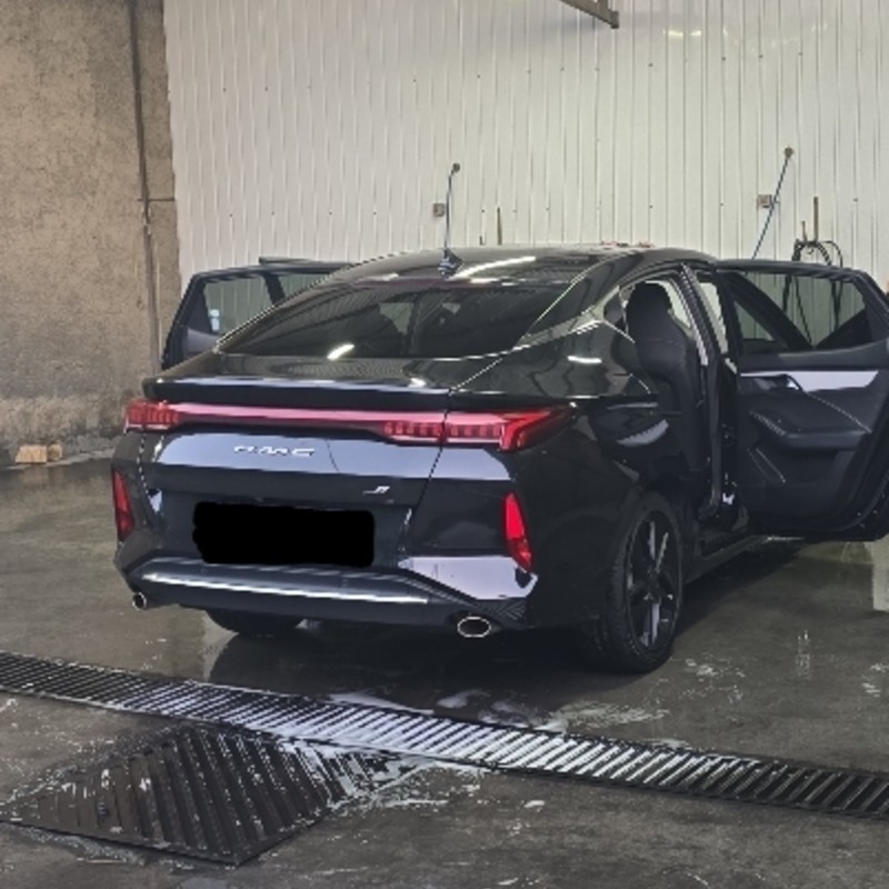 کی ام سی مدل J7 سال 1402  کارکرده