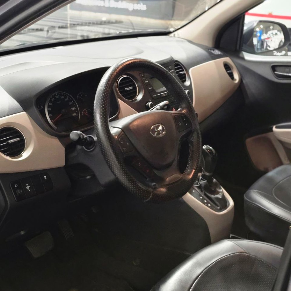 هیوندای I10 مدل 1396