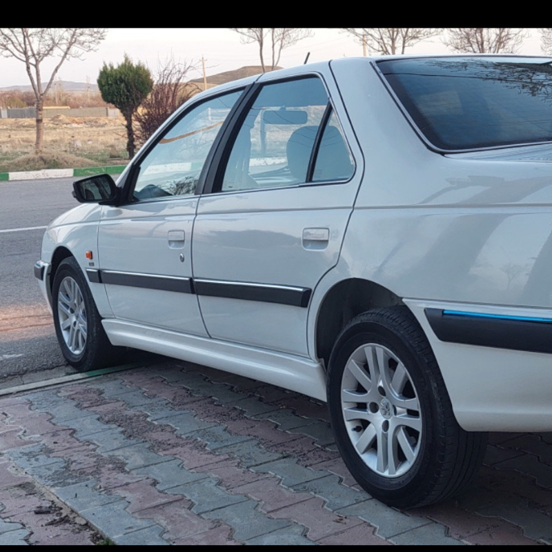 پژو مدل پارس اتوماتیک سال 1398 کارکرده