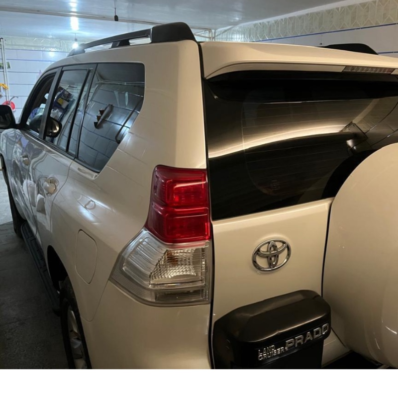 تویوتا مدل پرادو چهار در 6 سیلندر آفرود سال 2010  کارکرده