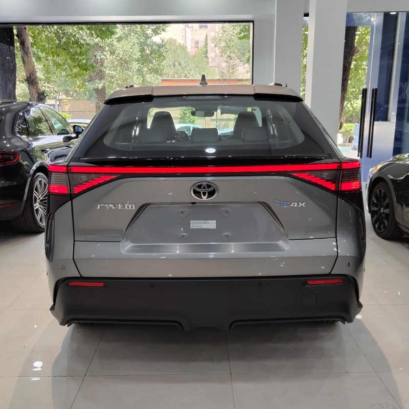 تویوتا مدل bz4x 615 مکس سال 2024  صفر