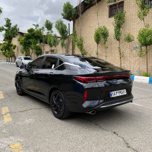 کی ام سی مدل J7 سال 1404  کارکرده