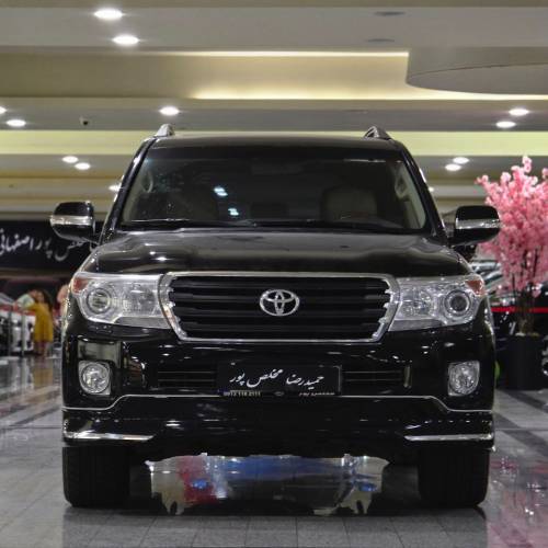 تویوتا لندکروز مدل 2013