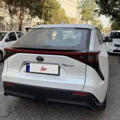 تویوتا مدل bz4x سال 2024  صفر