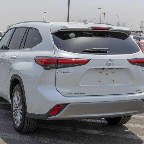 تویوتا مدل لندکروزر  صفر