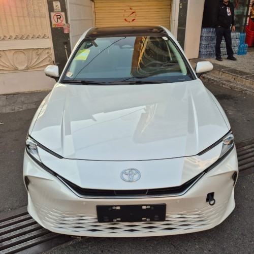 تویوتا (TOYOTA) کمری هیبرید 2.5 لیتر پریمیوم ادیشن سال 2024