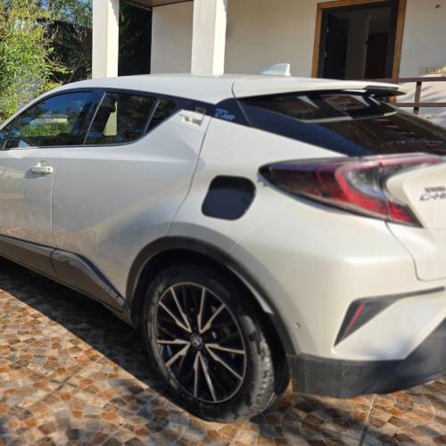 تویوتا مدل C-HR هیبرید 1.8 لیتر سال 2018  کارکرده