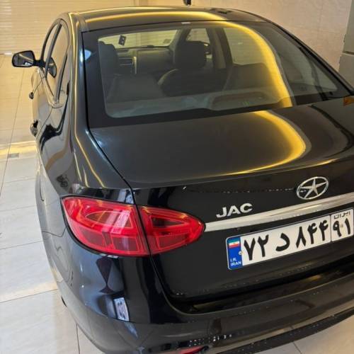 جک مدل J4 سال 1402  کارکرده