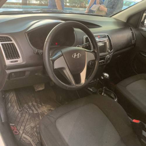 هیوندای i20 2015