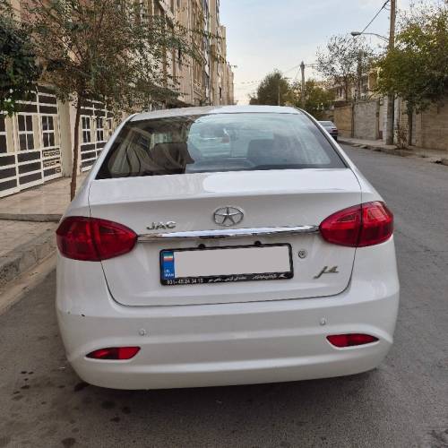 جک مدل J4 سال 1402  کارکرده