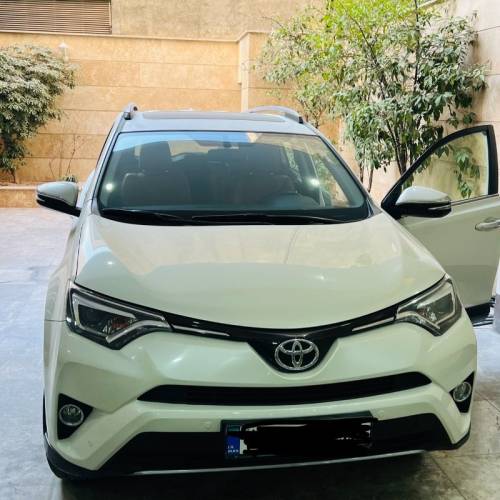 تویوتا مدل راوفور سال 2017  کارکرده