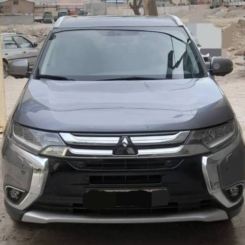 میتسوبیشی مدل اوتلندر دو دیفرانسیل تیپ 5 سال 2017  کارکرده