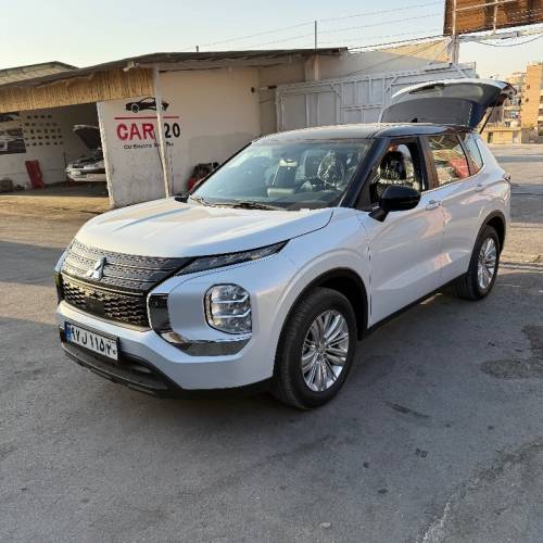 میتسوبیشی مدل اوتلندر تک دیفرانسیل M لاین سال 2023  کارکرده