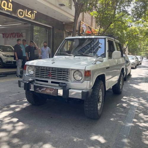 پاجیرو مدل ۱۹۸۸