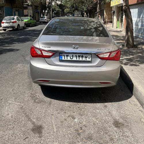 هیوندای (HYUNDAI) سوناتا 2.4 لیتر اتوماتیک سال 2012